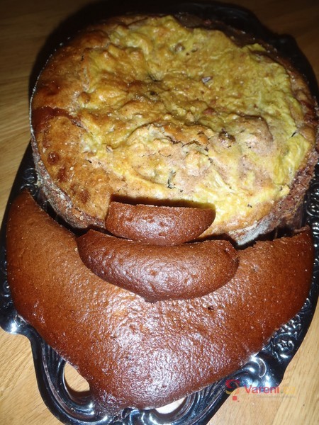 Trojbarevná buchta - fotografie 2