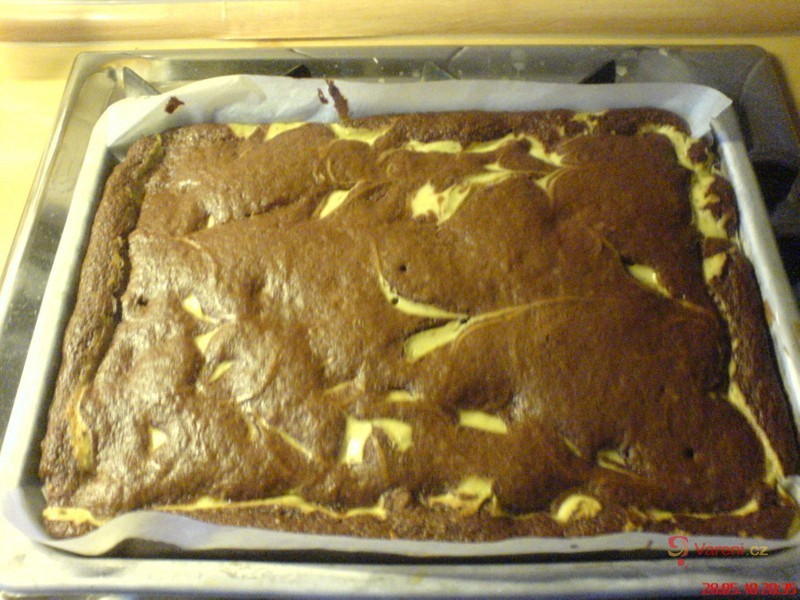 Litá tvarohová buchta s ovocem - fotografie 5