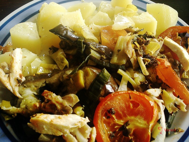 Lilek zapečený s kuřecím masem - fotografie 2