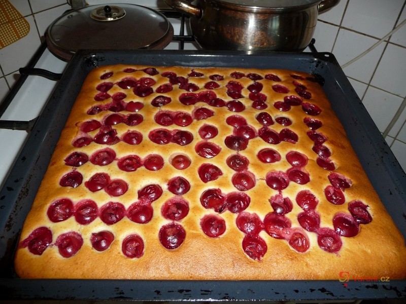 Hrníčková bublanina s ovocem - fotografie 5