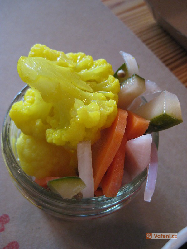 Nakládaná namíchaná zelenina 