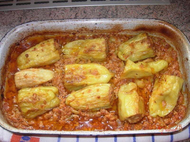 Salámem plněné papriky - fotografie 3