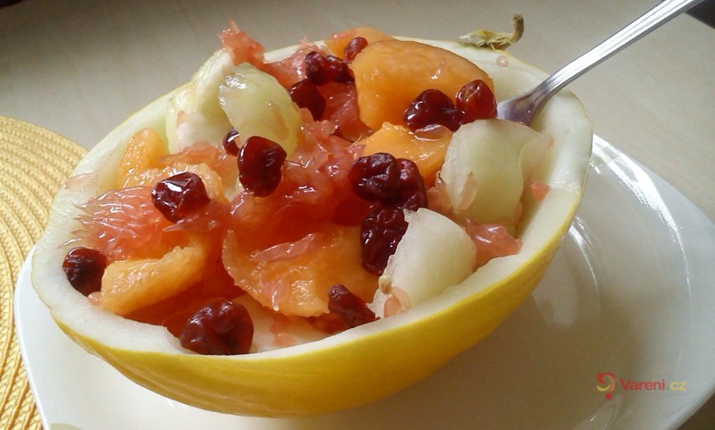 Melounový salát s kandovaným ovocem