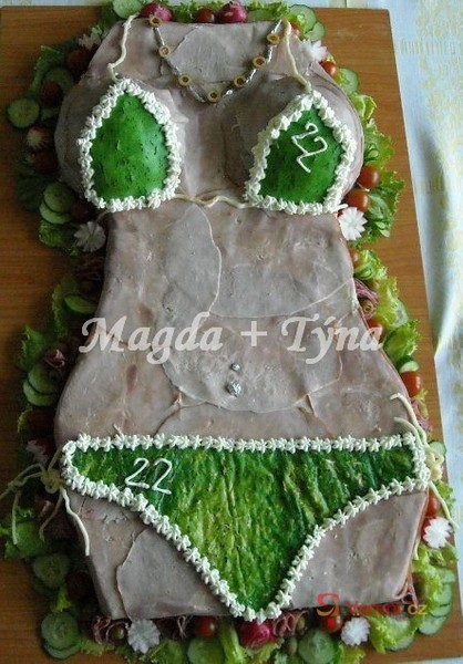 Slaný dort ženské tělo - fotografie 2