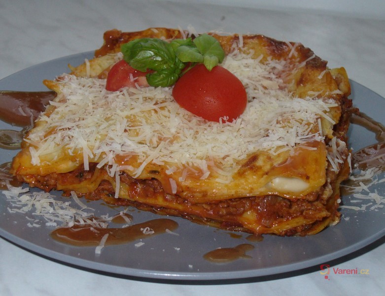 Lasagne s mletým masem a rajčaty - fotografie 2