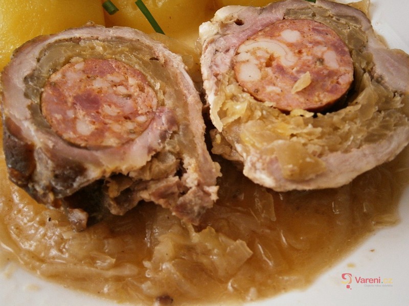 Krkovičkové závitky v cibuli - fotografie 4