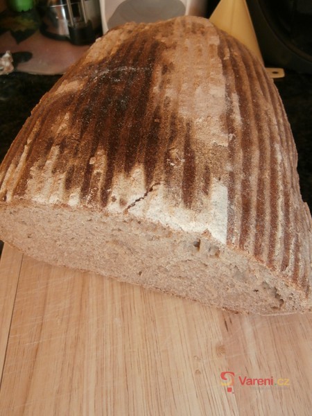 Celokváskový chléb včetně výroby kvásku