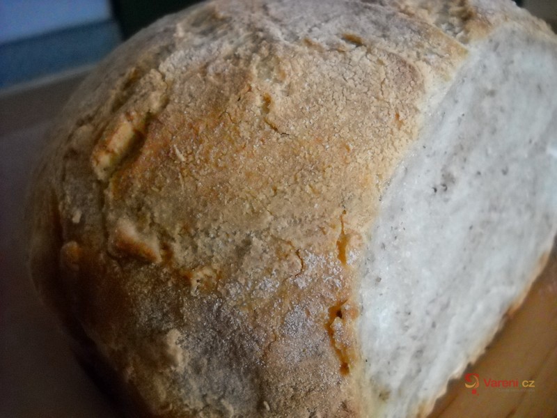 Chleba pečený v hrnci