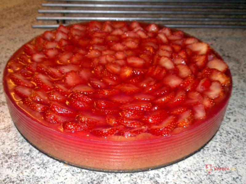 Jahodovo-tvarohový dort - fotografie 2