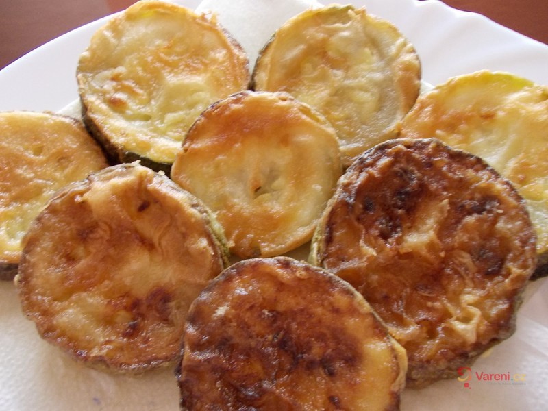 Omáčka z rajčat se smaženou cuketou - fotografie 2