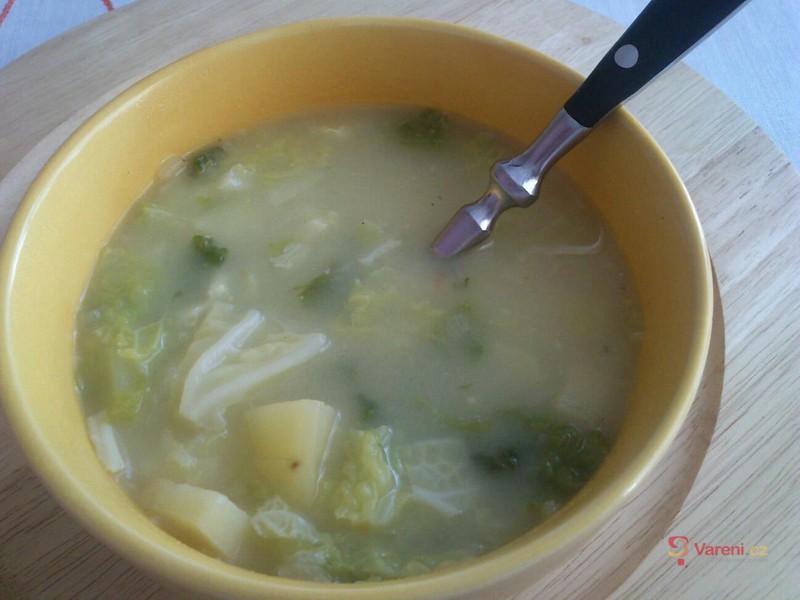 Kapustová polévka s brambory - fotografie 2