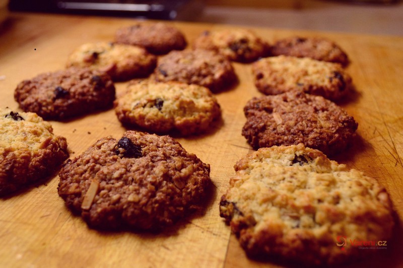 Sušenky z ovesných vloček a kokosu - fotografie 2