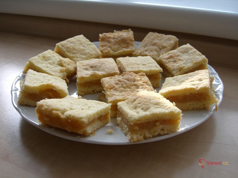 Koláč Alena s jablky - fotografie 2