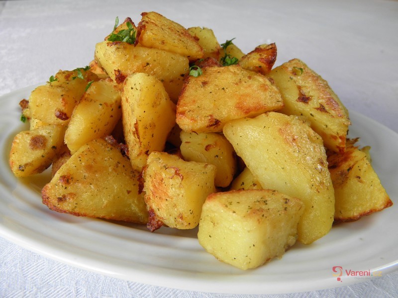 Ochucené gratinované brambory  