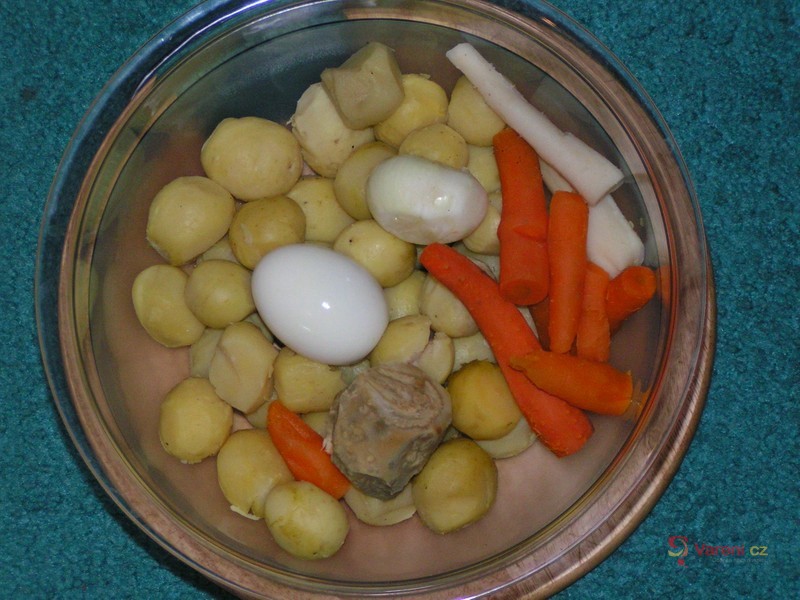 Dietní bramborový salát - fotografie 3