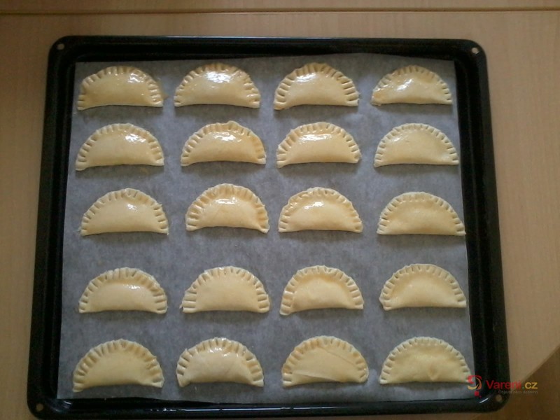 Lístkové tlamičky s tvarohem - fotografie 4