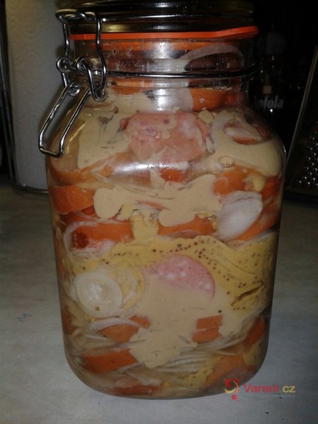 Utopenci ze špekáčků - fotografie 2