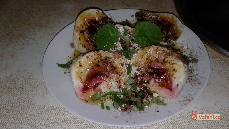 Babiččiny ovocné knedlíky