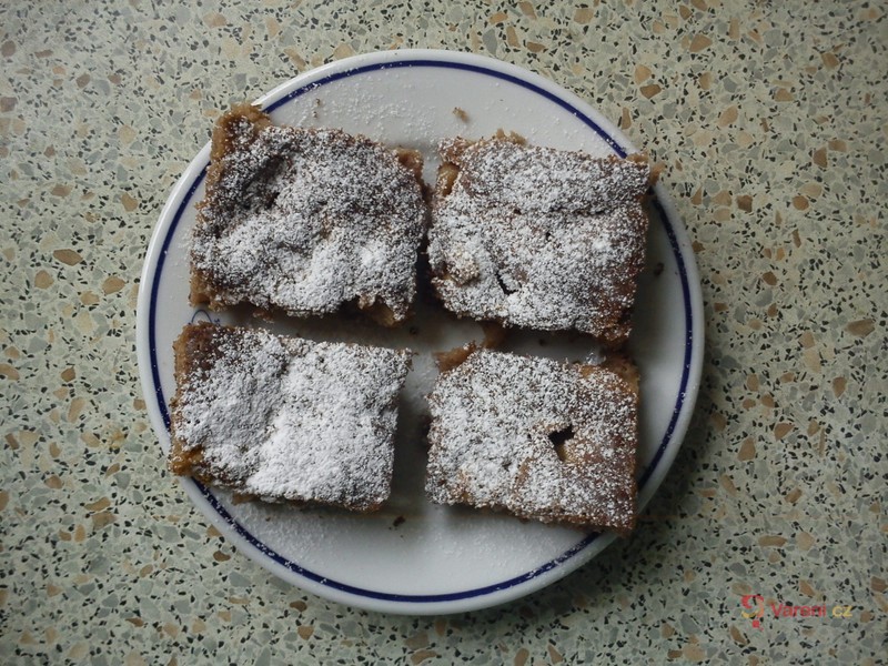 Rychlý hrníčkový jablečný koláč - fotografie 2