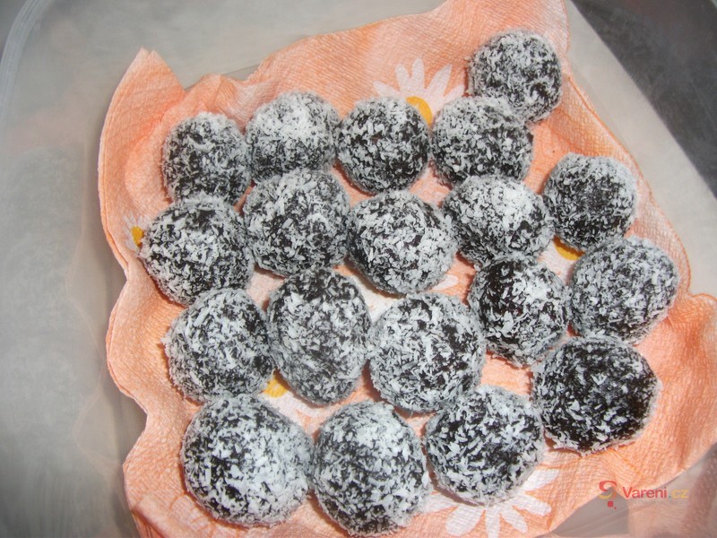 Rumové kuličky v kokosu - fotografie 3