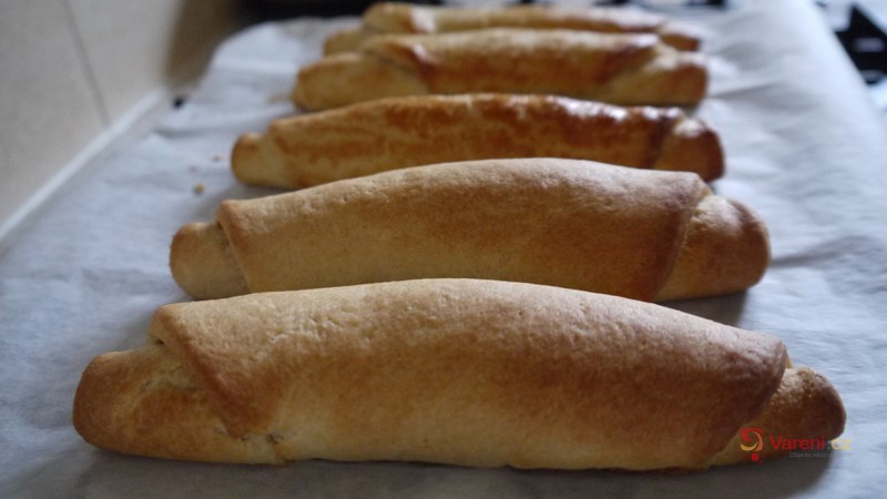 Nekynuté rohlíky - fotografie 3