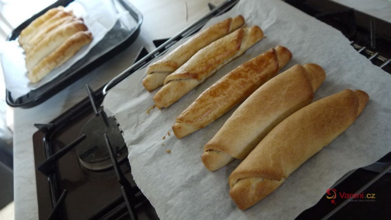 Nekynuté rohlíky - fotografie 2