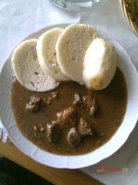 Vepřový guláš na černém pivu - fotografie 2