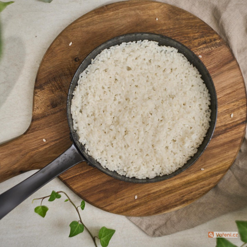 Rýže dušená na cibulce