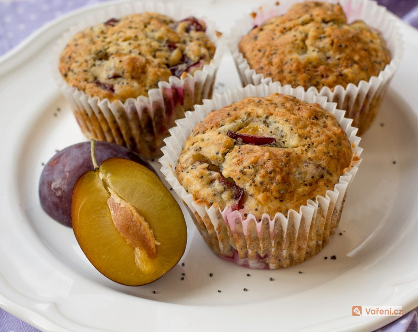 Švestkové muffiny s mákem