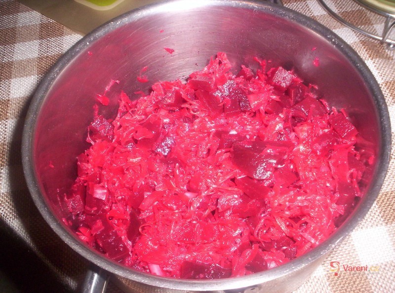 Červená řepa se zelím - fotografie 2