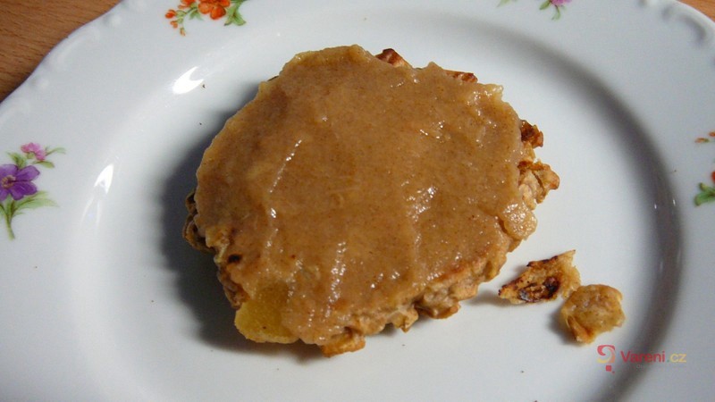 Jablečno-banánové pyré se skořicí a ananasem - fotografie 2