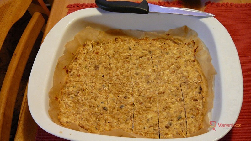 Zdravé tvarohové müsli tyčinky se skořicí - fotografie 2