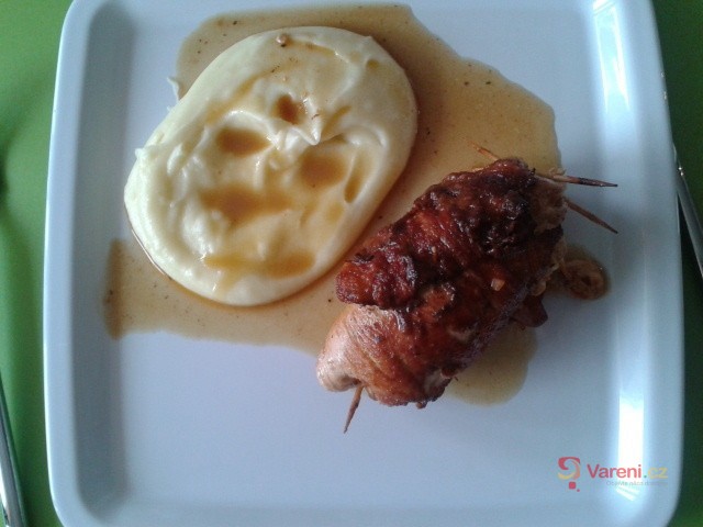 Plněné kuřecí rolky se slaninou - fotografie 2