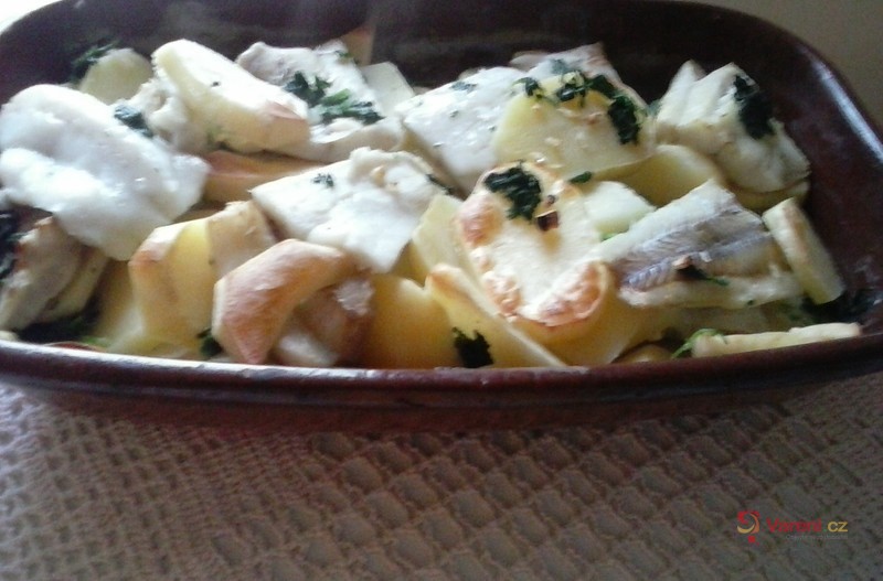 Pečená treska s bylinkami a bramborem