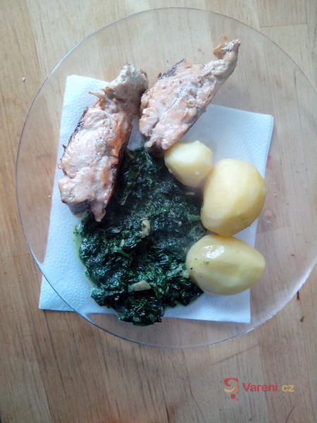 Pečený losos se smetanovým špenátem - fotografie 3