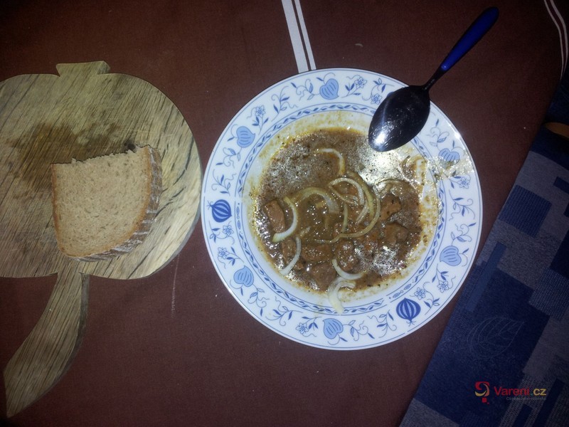 Česnekový vepřový guláš - fotografie 2