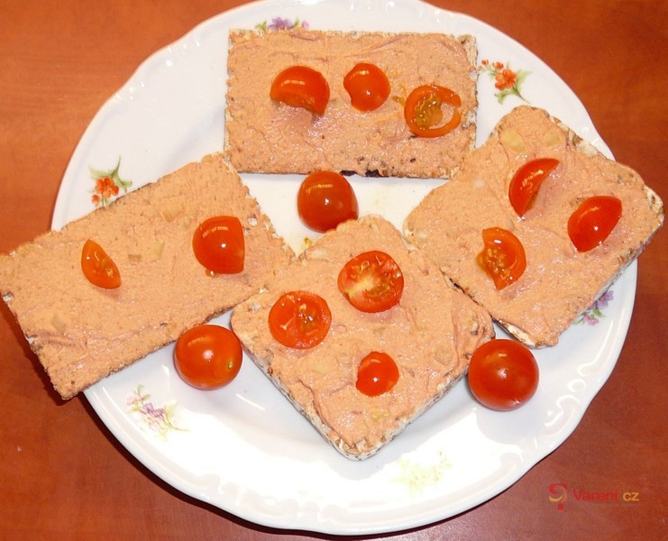 Dietní pikantní tvarohová pomazánka  - fotografie 3