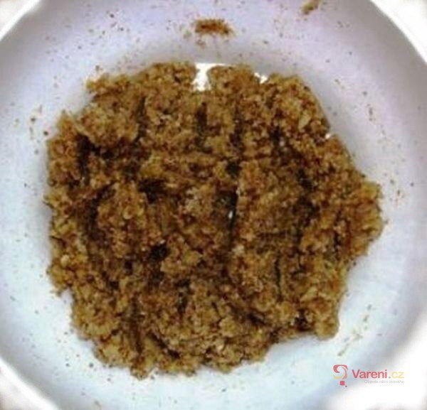 Ořechová nádivka do koláčů a buchet - fotografie 2