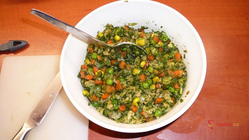 Zeleninové placky se špenátem a sójovým masem - fotografie 4