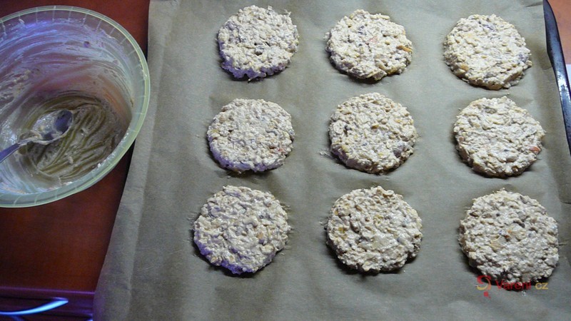 Tvarohové müsli placky s jablkem a skořicí - fotografie 3