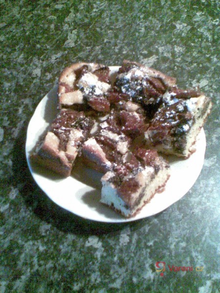 Rychlý koláč s mákem a švestkami - fotografie 2