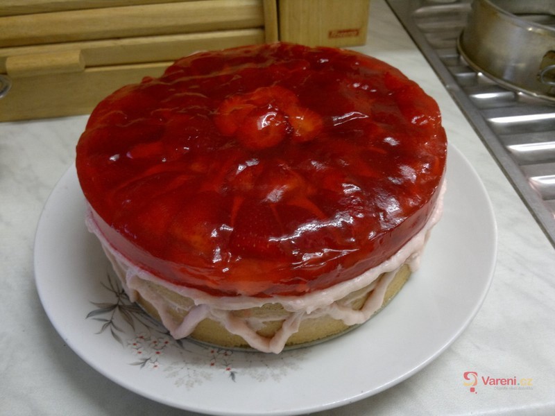 Jahodový dort s krémem - fotografie 2