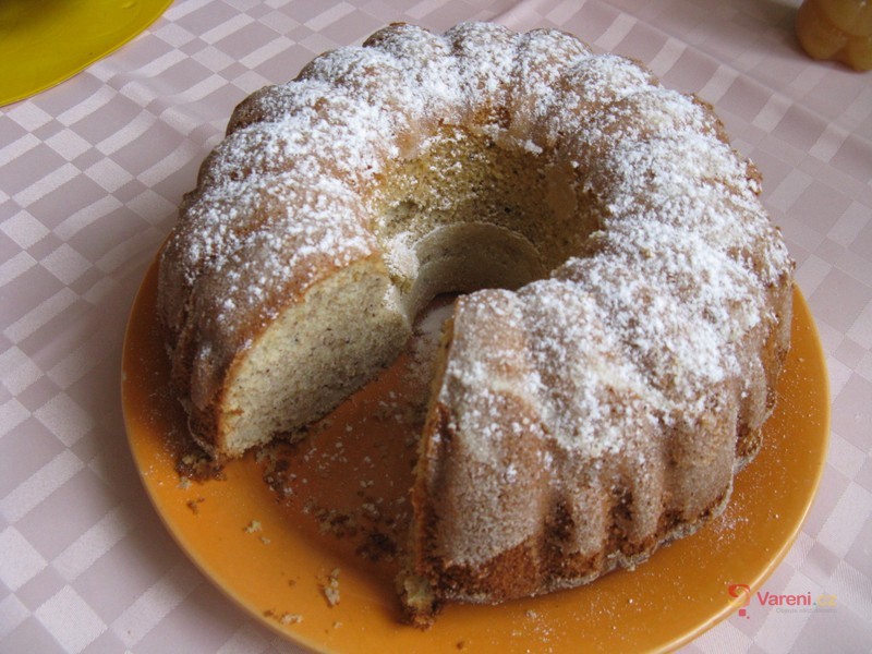 Dobrá ořechová bábovka - fotografie 2