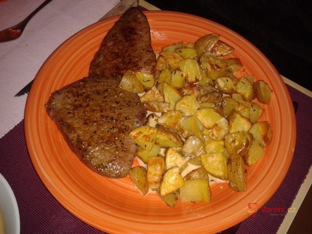 Pepřový steak s omáčkou - fotografie 2