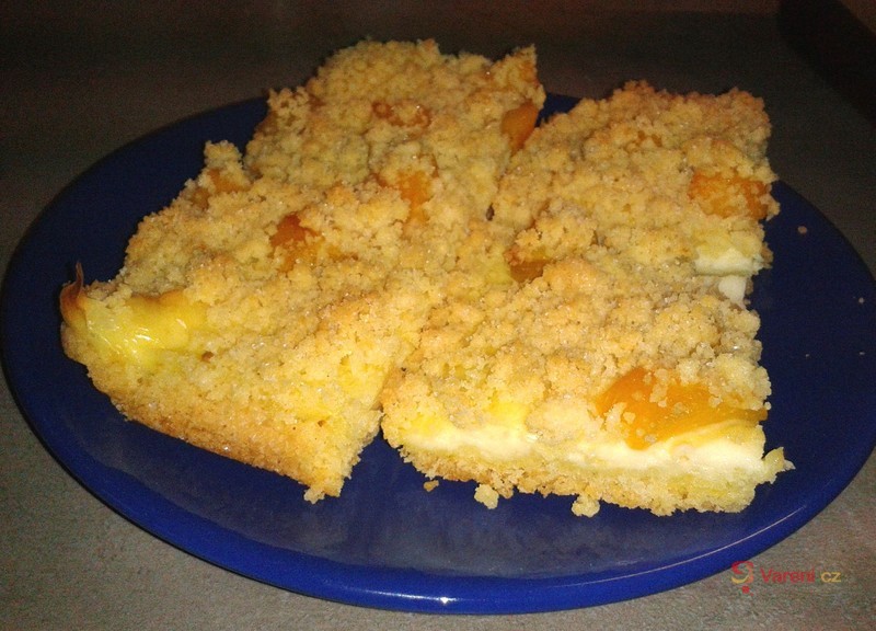 Drobenková buchta s pudinkem - fotografie 2