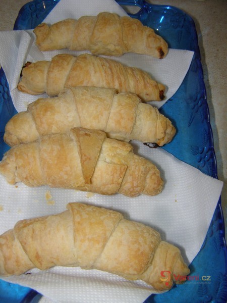 Balkánské rohlíčky z listového těsta - fotografie 2