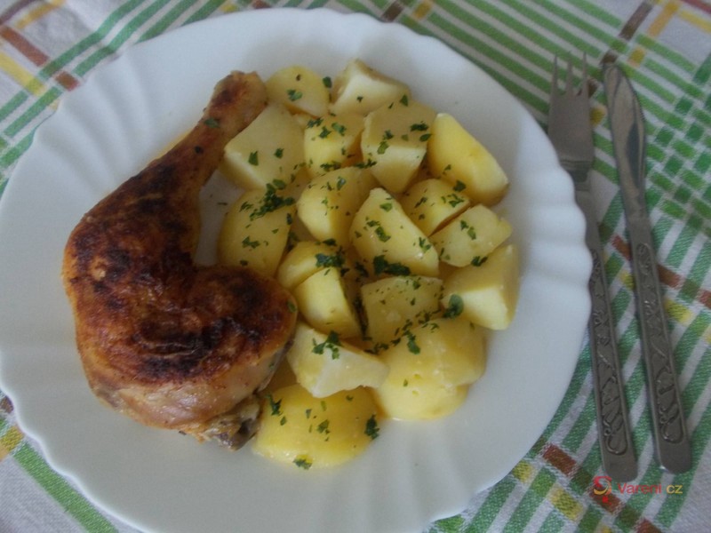 Kuřecí stehno s bramborem - fotografie 3