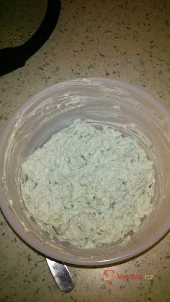 Tvarohová pomazánka s nivou a cibulí - fotografie 2
