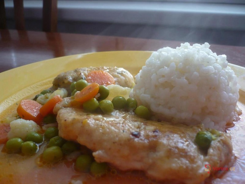 Kuřecí maso na zelenině s rýží - fotografie 2