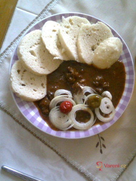 Srnčí guláš na pivu - fotografie 4